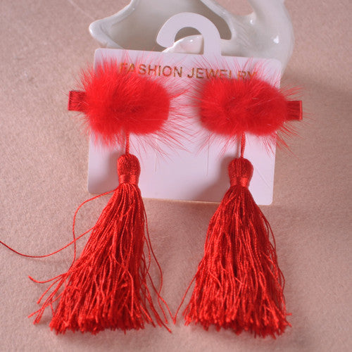 Fringed hair ball hairpin
