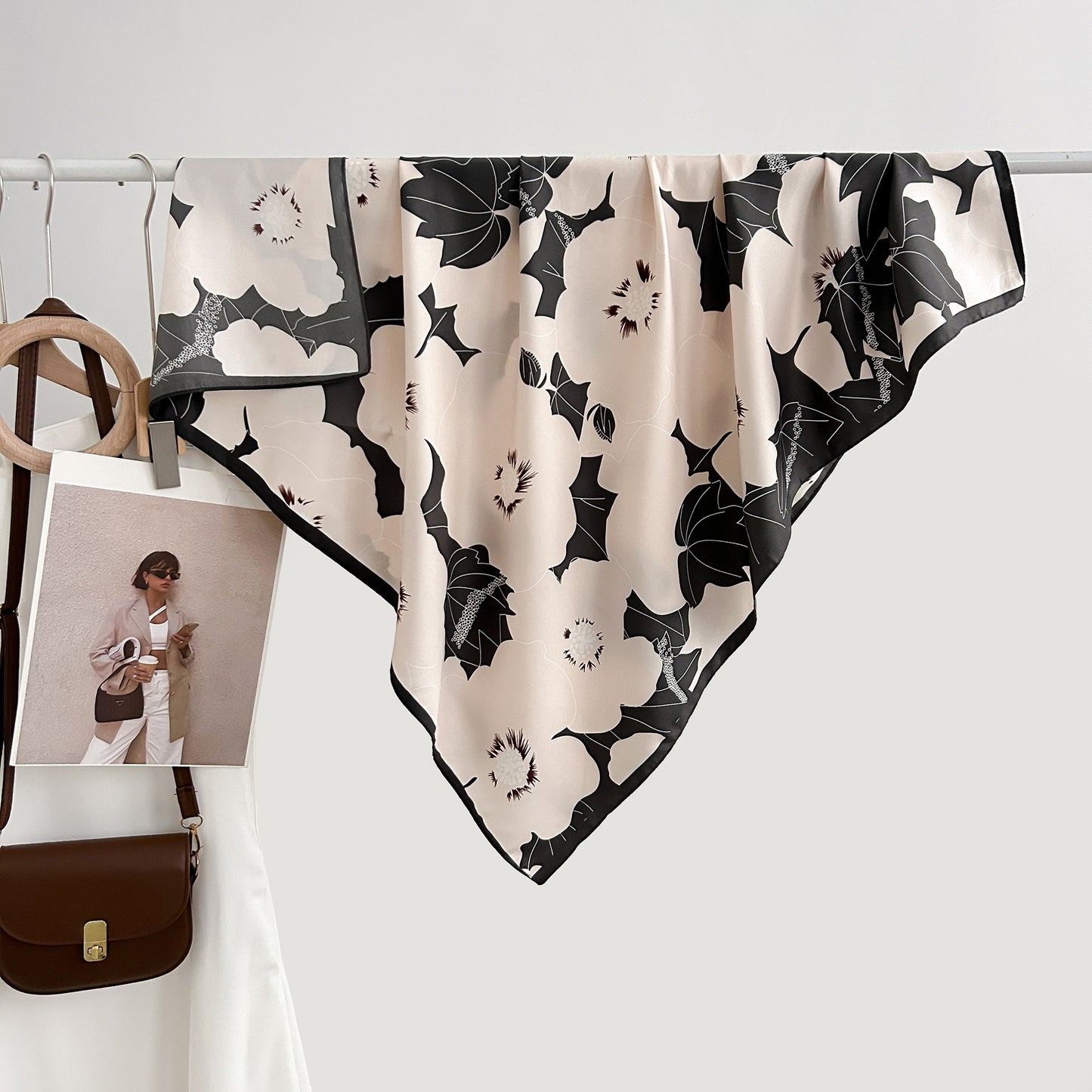 Design Floral Printed Square Scarf Women's Artistic Style Retro
