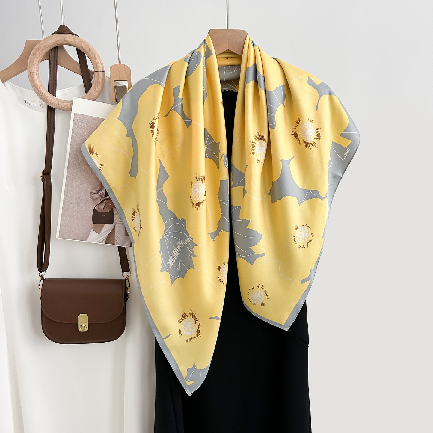 Design Floral Printed Square Scarf Women's Artistic Style Retro