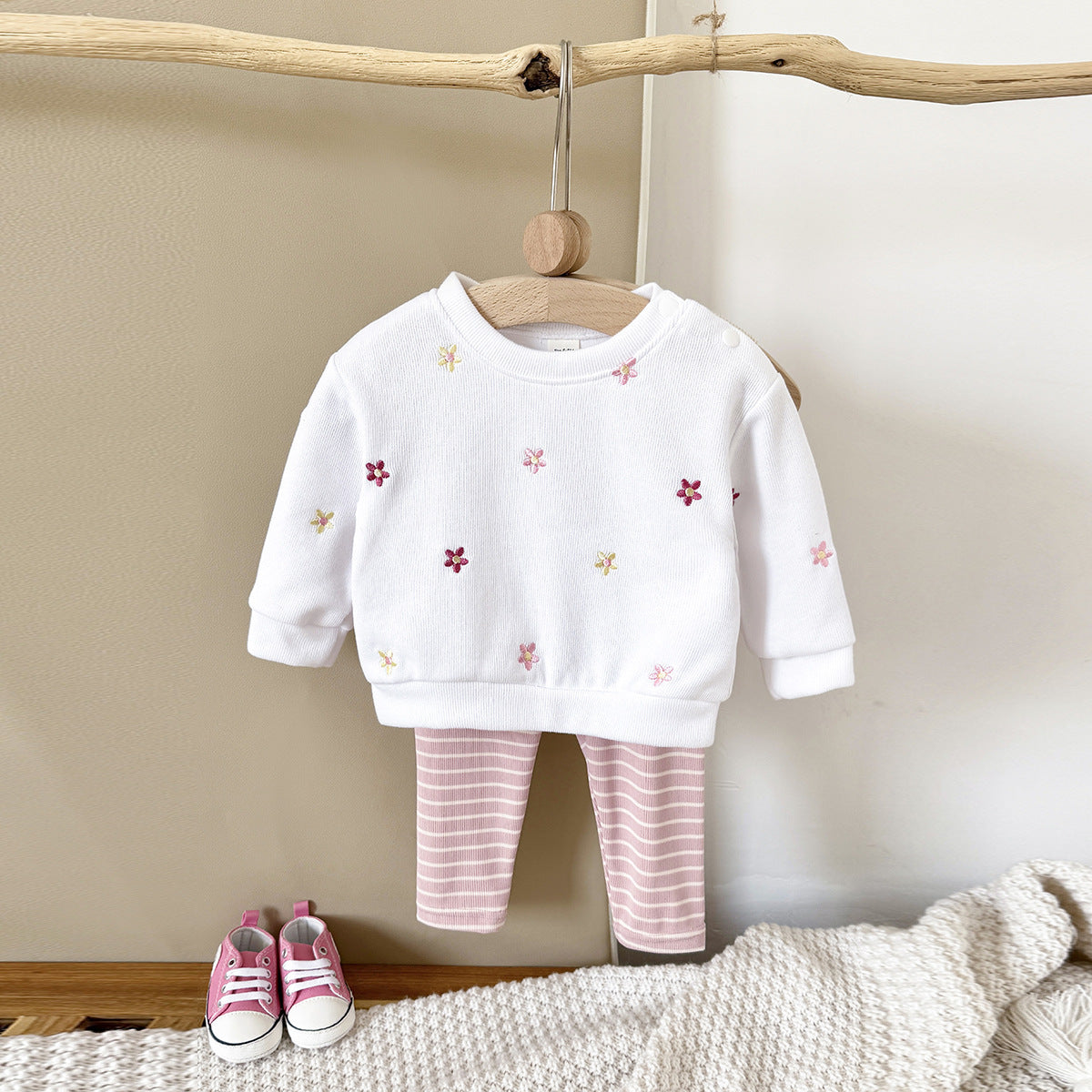 Baby Girl Floral Embroidered Pullover Sweatshirt Suit