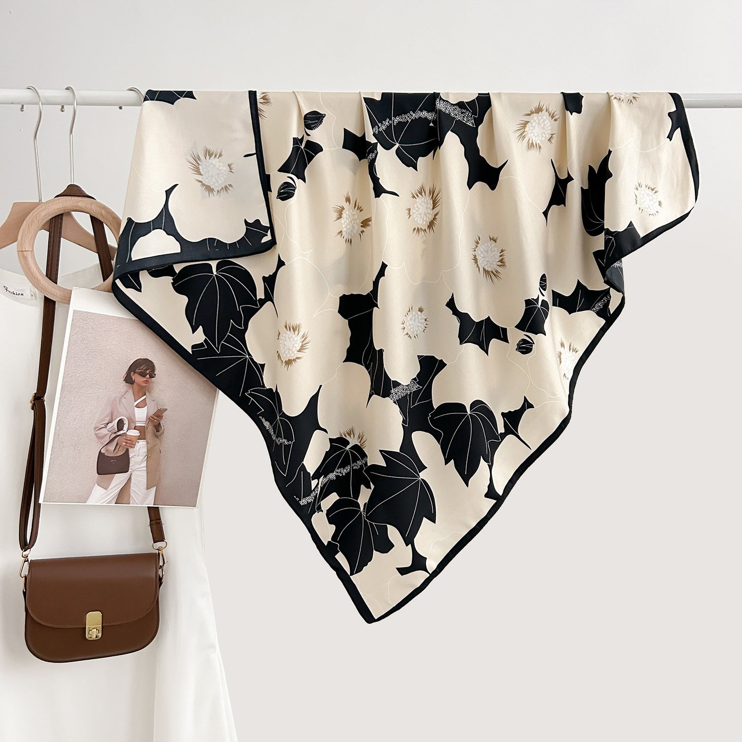 Design Floral Printed Square Scarf Women's Artistic Style Retro